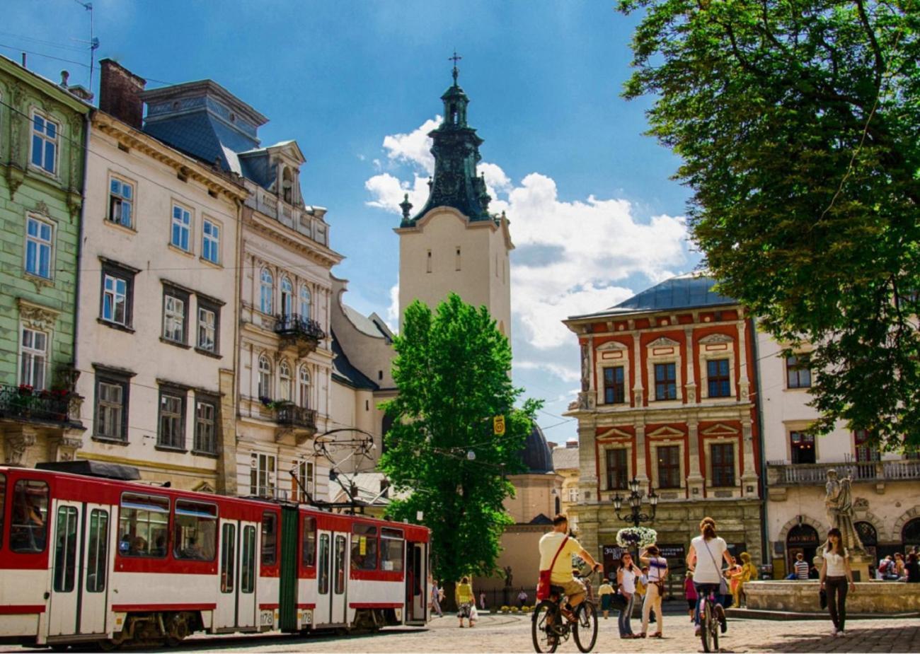 Люкс Апартаменти На Площі Ринок Lviv Exteriör bild